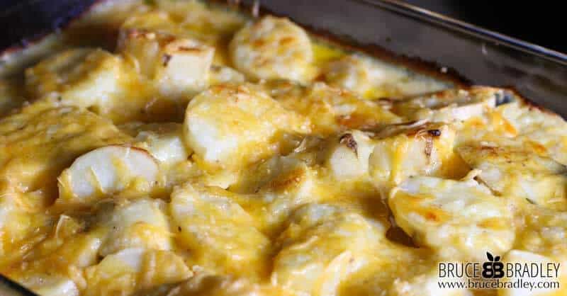 These Homemade Scalloped Potatoes Are Made With A Delicious Cream Sauce And Lots Of Cheese&Mdash;Perfect For A Holiday Dinner Or For Entertaining!