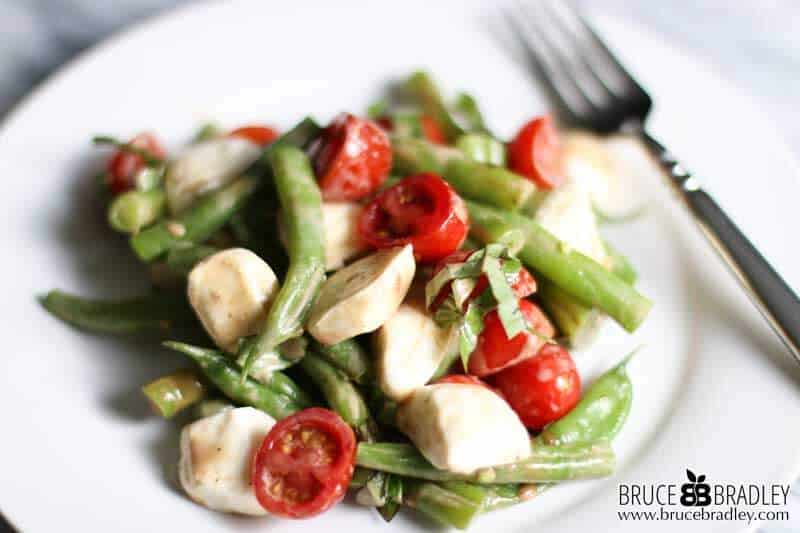 Green Bean Caprese Salad Is A Fantastic Hot Or Cold Salad Made With Green Beans, Tomatoes, Fresh Mozzarella, Basil, And A Creamy Balsamic Vinaigrette!